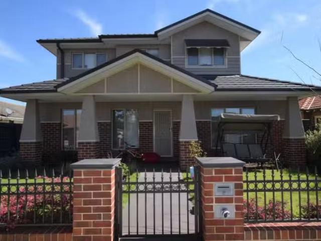 Just in! 3 BR 1/9 Bartlett Street, Preston VIC 3072 Townhous.