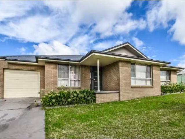 Rental! 3 BR 19 Discovery Drive, Orange House for rent Listed.
