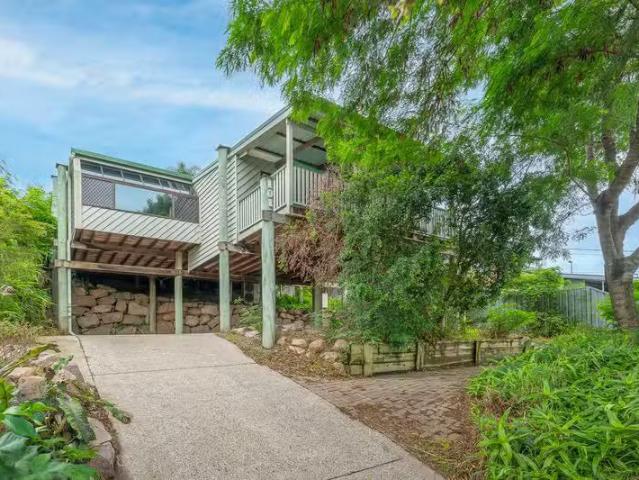 Nice 3 BR 101 Redwood Street, STAFFORD HEIGHTS, QLD 4053 Hou.
