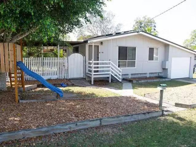 Nice 3 BR 102 Barney Street, Barney Point, QLD 4680