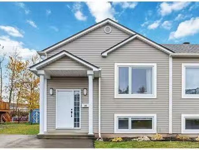 Cozy 3 BR 106 Mount Pleasant Rd, Moncton, NB, E1G 5J2 house.