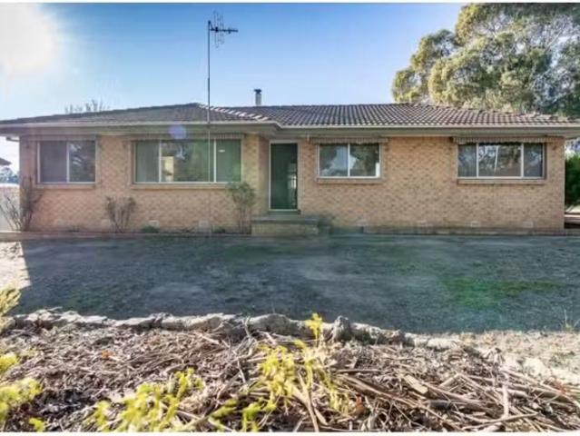Cozy 3 BR 109 Onkaparinga Crescent, KALEEN House for rent Lis.