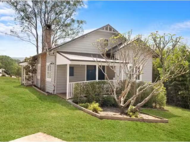 Cheap 3 BR 10 Old Bells Line Of Road, Kurrajong House for rent.