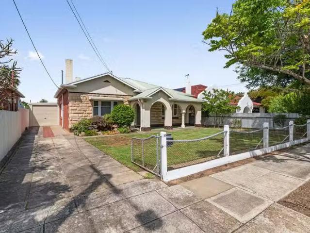 For Rent! 3 BR 10 Harley Street, COWANDILLA, SA 5033 House f.