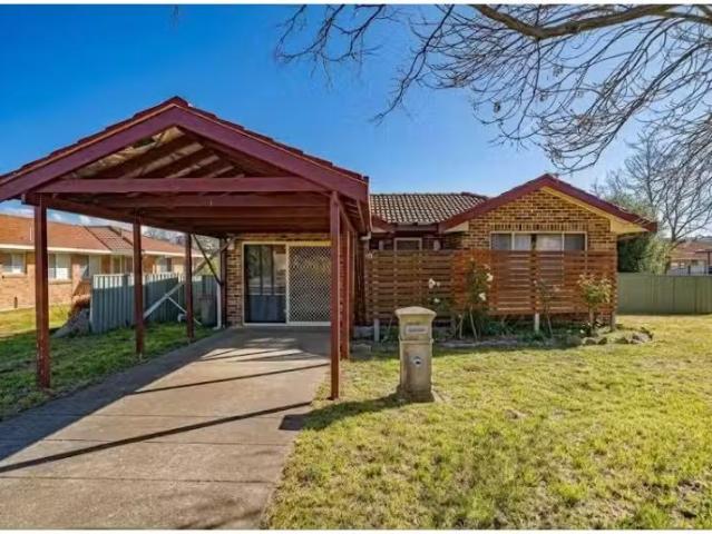Unique 3 BR 10 Ishbell Drive, Armidale House for rent Listed.