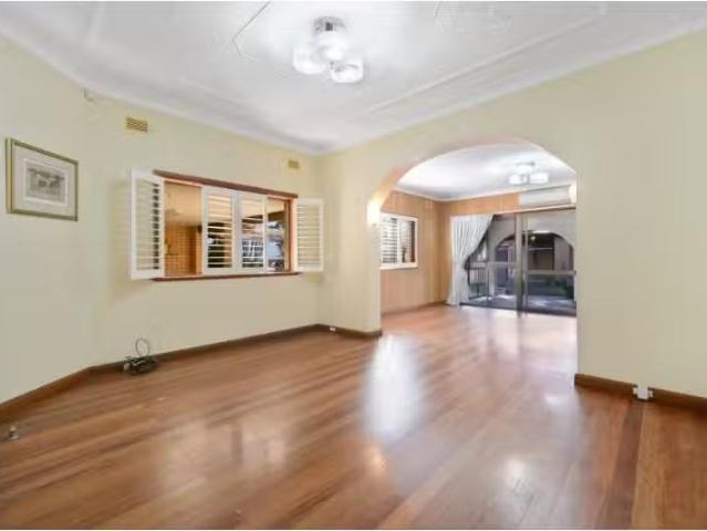Deal! 3 BR 10 Tyrwhitt Street, Maroubra House for rent Listed.