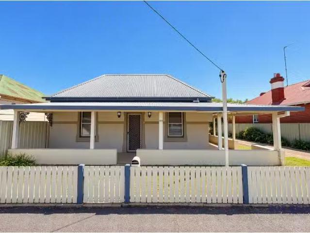 New 3 BR 113 Bourke Street, Dubbo House for rent Listed by Er.