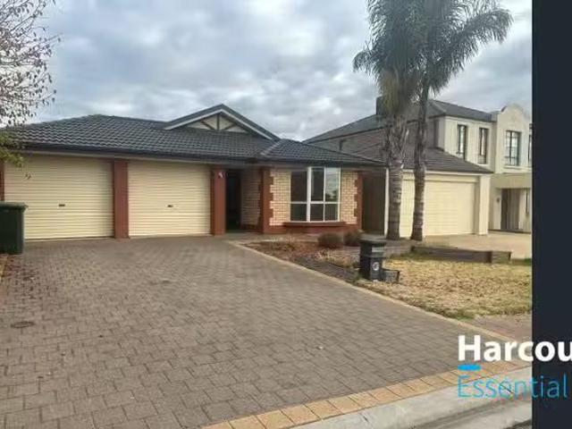 Deal! 3 BR 113 Kingate Boulevard, BLAKEVIEW, SA 5114 House f.