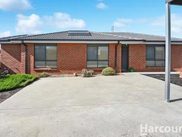 Rental! 3 BR 1/114 Bennett Road, HORSHAM, VIC 3400 Townhouse.