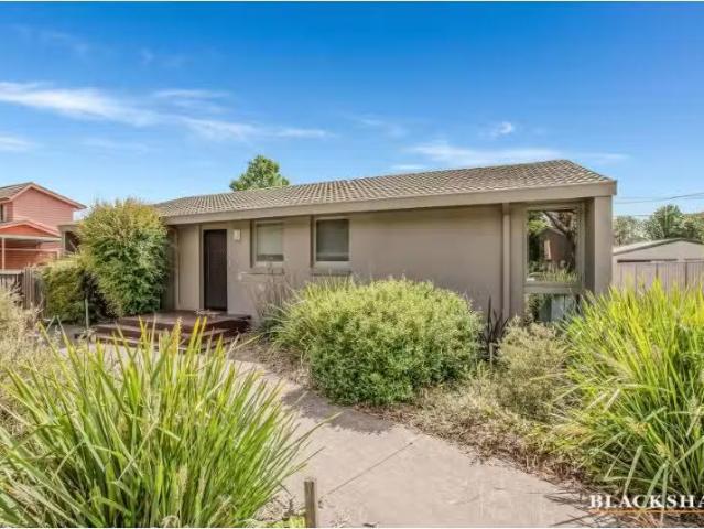 Just in! 3 BR 1/11 Cordeaux Street, Duffy Townhouse for rent.