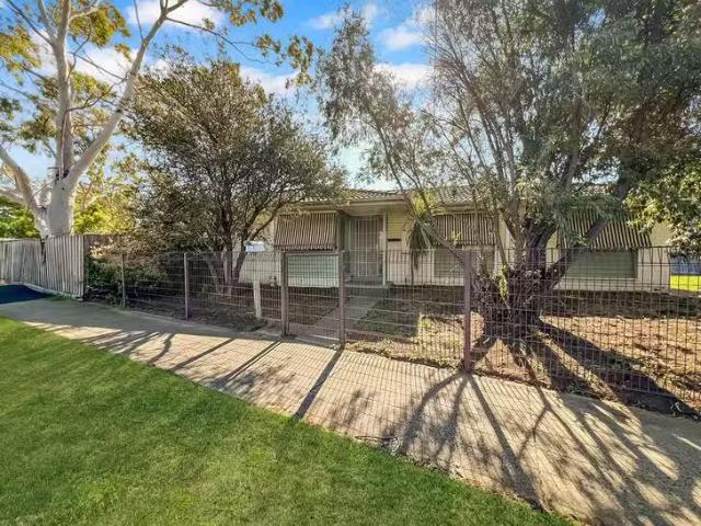 Nice 3 BR 111 Fairbairn Drive, Corio, VIC 3214