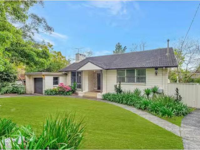 Cozy 3 BR 116 Sutherland Road, Beecroft House for rent Listed.