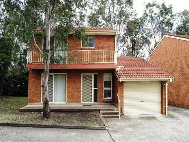 Deal! 3 BR 1/191 193 Targo Road, Girraween, NSW 2145
