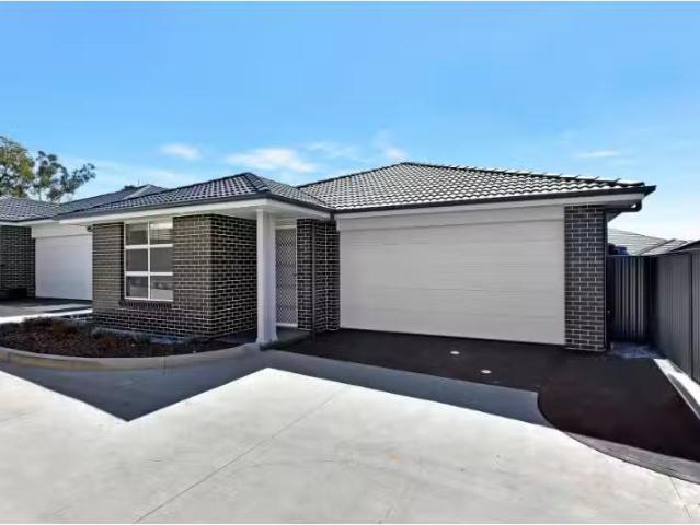 Just in! 3 BR 1/19B Hickey Street, Cessnock Apartment for rent.