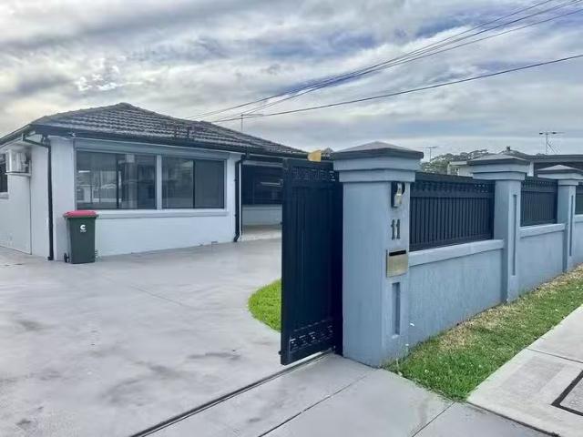 Nice 3 BR 11 Bayfield Road, Greystanes, NSW 2145