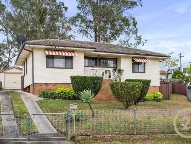 Unique 3 BR 11 Dimby Place, Busby, NSW 2168