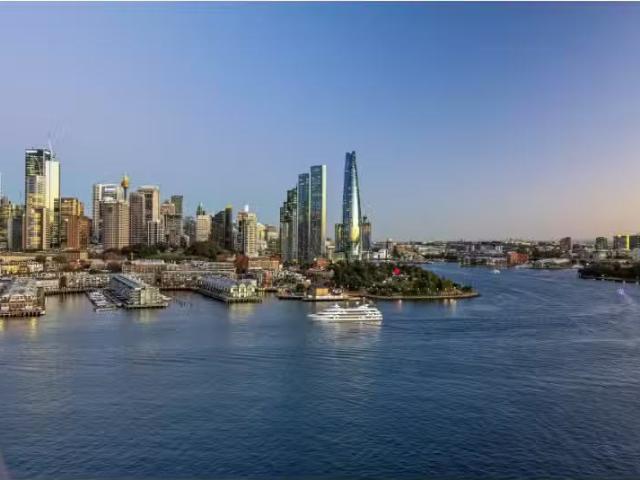 Just in! 3 BR 128/14 28 Blues Point Road, Mc Mahons Point Apar.