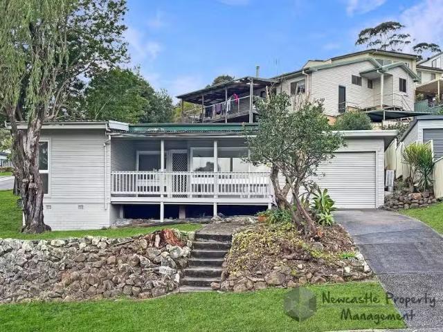 For Rent! 3 BR 12 Cambridge Drive, Garden Suburb House for ren.