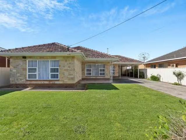 Charming 3 BR 12 Lily Avenue, SEATON, SA 5023 House for Rent
