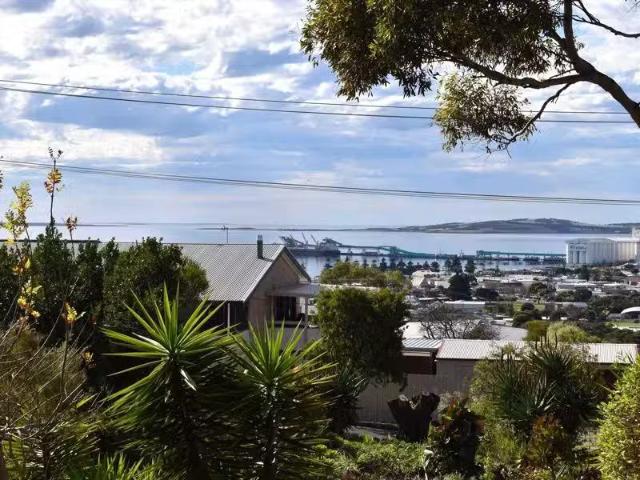 New 3 BR 13 Dobbins Street, PORT LINCOLN, SA 5606 House for.