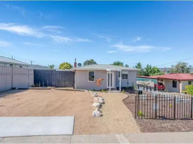 Cozy 3 BR 1 Anne Street, Queanbeyan House for rent Listed by.