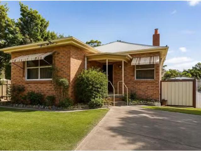 Charming 3 BR 1 Atkinson Street, Birmingham Gardens House for.