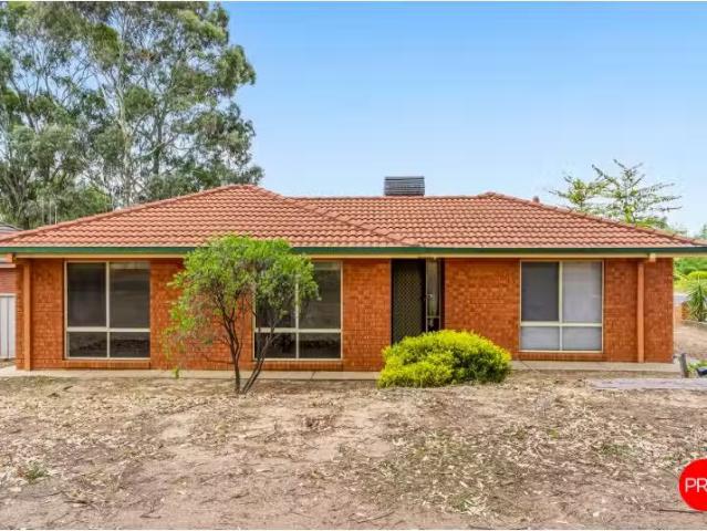 For Rent! 3 BR 1 Norma Street, GOLDEN SQUARE House for rent L.