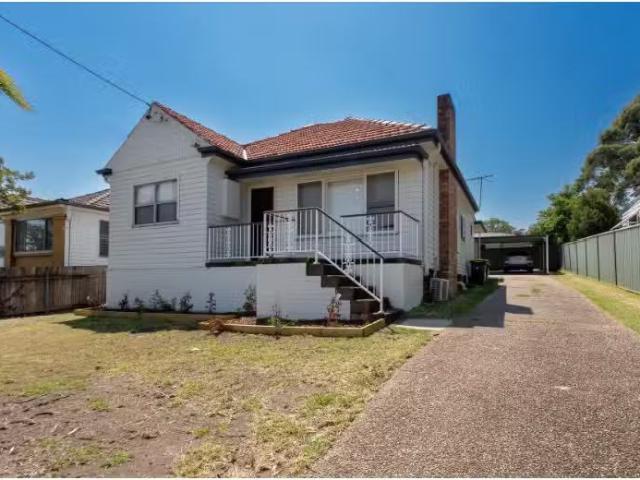 For Rent! 3 BR 24 Fussell Street, Birmingham Gardens House for.