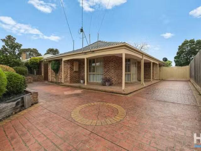 Cheap 3 BR 25 Cedar Street, LANGWARRIN, VIC 3910 House for R.