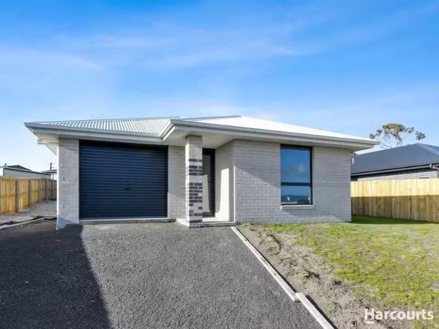 Nice 3 BR 25 Jasper Place, GEORGE TOWN, TAS 7253 House for R.