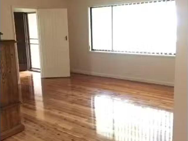 Cheap 3 BR 26 Wentworth Street, DUBBO House for rent Listed b.