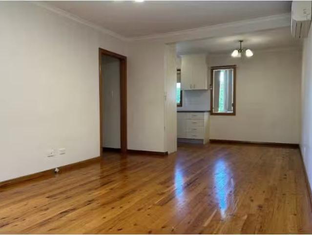 Just in! 3 BR 28 Brain Avenue, Lurnea House for rent Listed b.