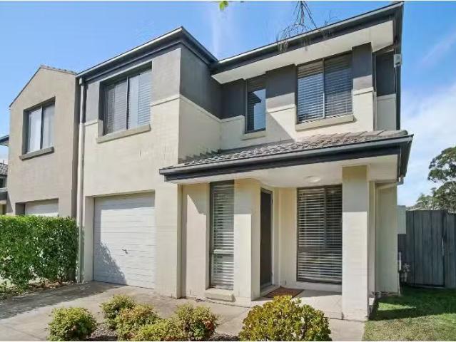 Deal! 3 BR 28 Whitfield Parade, Hammondville House for rent L.