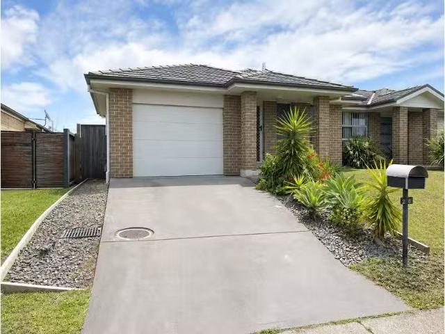 Charming 3 BR 28a Lapwing Street, Aberglasslyn Townhouse for r.