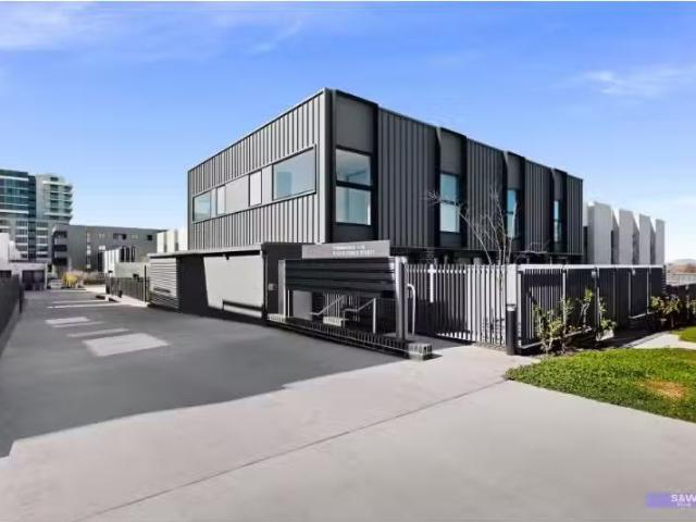 Unique 3 BR 29/75 Kate Crace Street, GUNGAHLIN ACT 2912 Townho.
