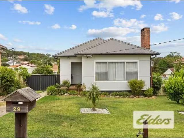 For Rent! 3 BR 29 Raglan Street, Wallsend House for rent List.