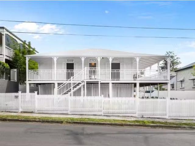 Deal! 3 BR 29 Redfern Street, Woolloongabba House for rent Li.