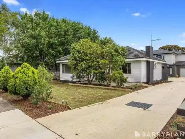 New 3 BR 20 Tennyson Avenue, Kilsyth, VIC 3137