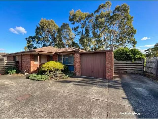 Cheap 3 BR 2/17 Florence Avenue, BERWICK Apartment for rent L.