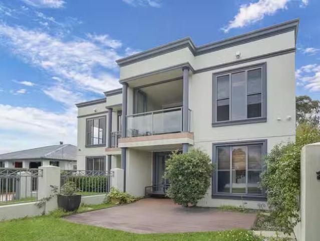 For Rent! 3 BR 2/222 The Esplanade, Speers Point, NSW 2284