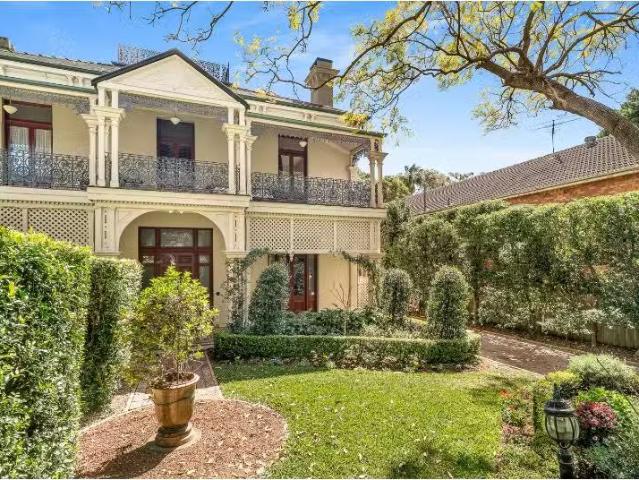 For Rent! 3 BR 2/27 Eden Street, Arncliffe House for rent Lis.