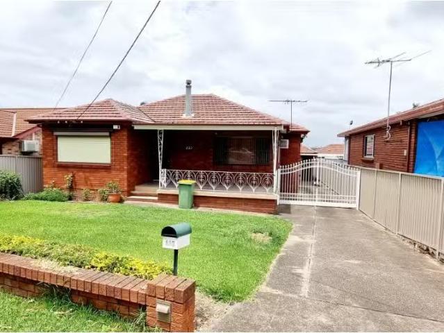New 3 BR 227 Hamilton Road, Fairfield West House for rent Lis.