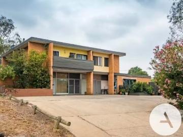 Cheap 3 BR 2/24 Gruner Street, Weston Apartment for rent List.