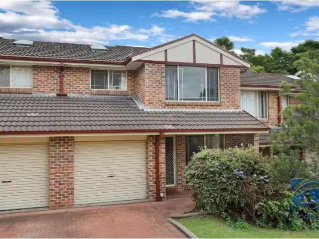 Cheap 3 BR 22/81 Lalor Road, Quakers Hill Townhouse for rent.
