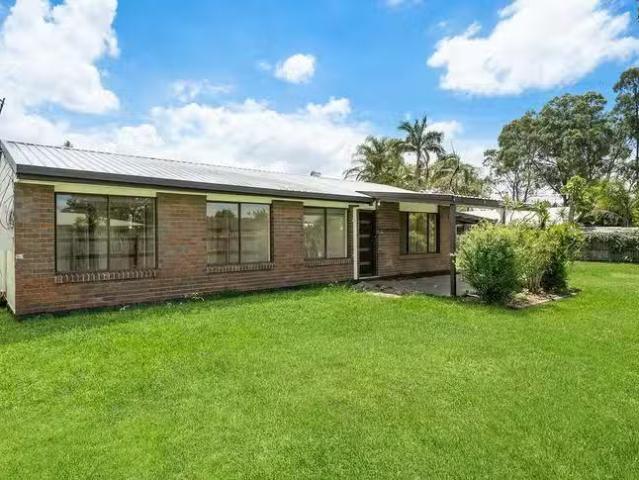 Cozy 3 BR 22 Parliament Street, Bethania, QLD 4205