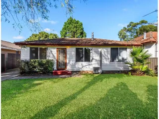 Nice 3 BR 23 Railway Street, WERRINGTON House for rent Listed.