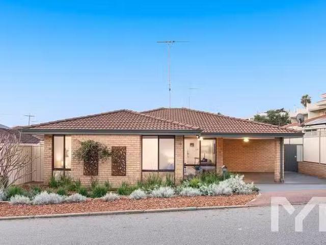 Cheap 3 BR 2B Coolgardie Avenue, East Fremantle, WA 6158