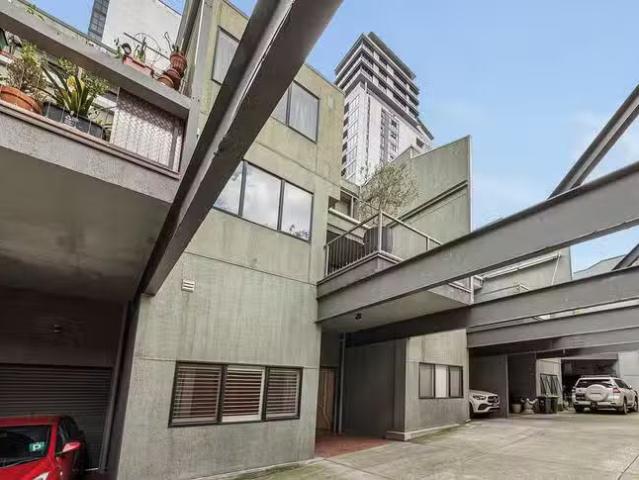 Nice 3 BR 3/40 Batman Street, West Melbourne, VIC 3003