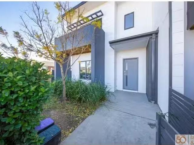 For Rent! 3 BR 37 Rogers Road, Googong House for rent Listed.