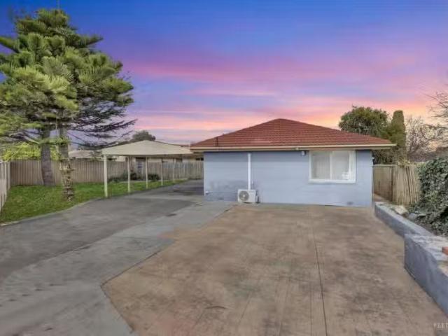 Unique 3 BR 39 Bittern Street, Melton VIC 3337 House For Lease